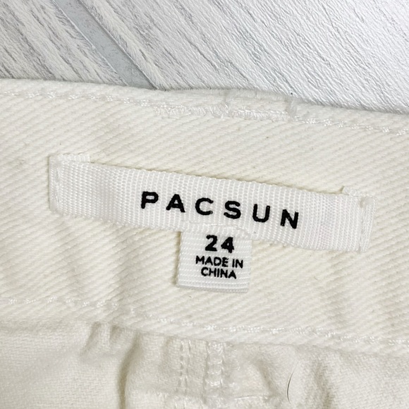 Pacsun | White Denim Peace Sign Doddle Shorts Size 24 - Picture 3 of 9